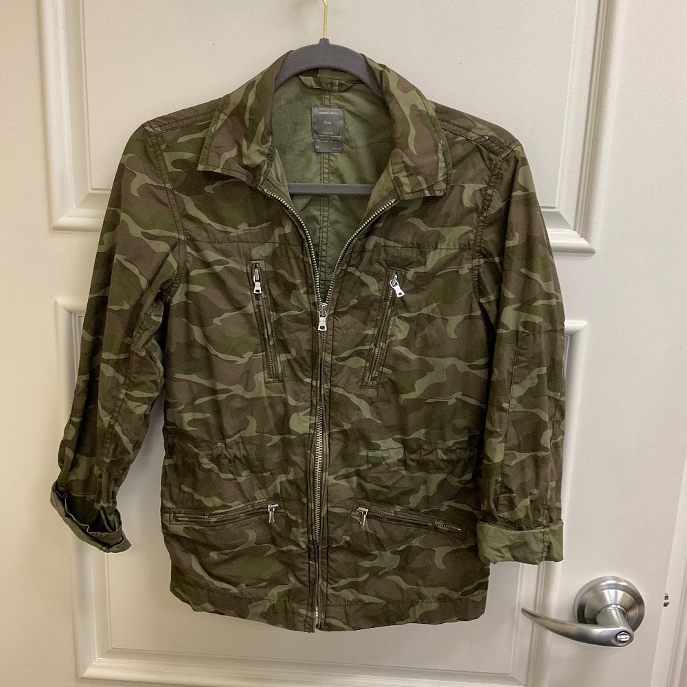 GAP Women’s Olive Green Camouflage Utility Chore Jacket Sz XS
